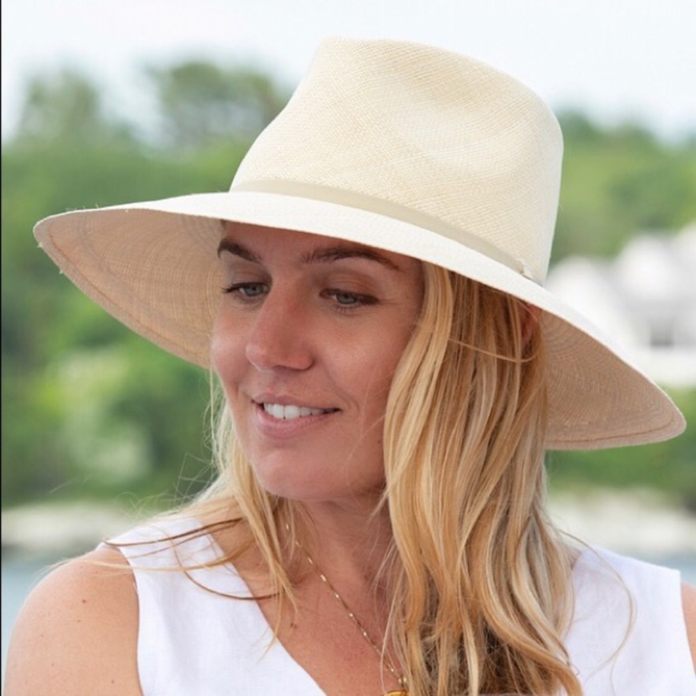 Meet your Posher, Maura